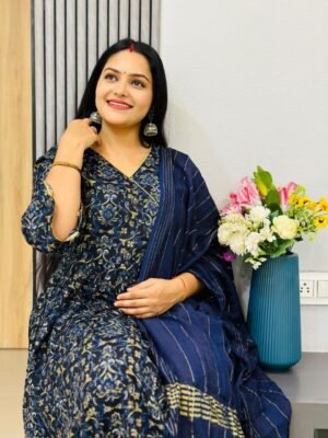 *Anarkali Angrakha Style Suit* 😍💞