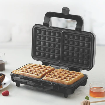 Non-Stick Waffle Maker with Dual Plates